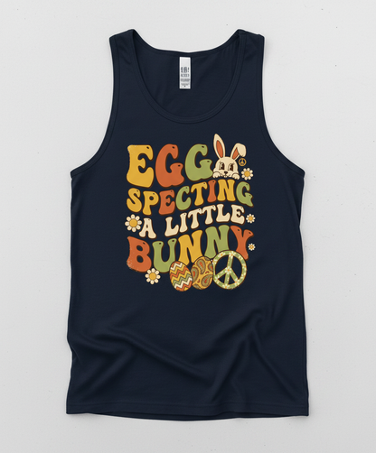 Egg Specting A Little Bunny Groovy Retro Easter Pregnancy Announcement Tank Top - Navy