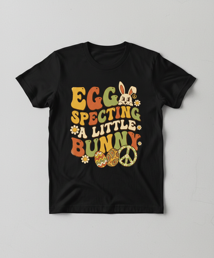 Egg Specting A Little Bunny Groovy Retro Easter Pregnancy Announcement T-Shirt - Black